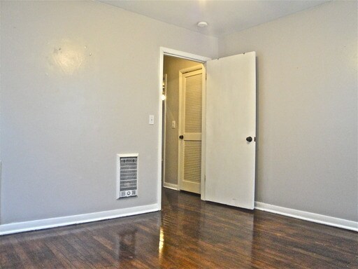Building Photo - Adorable 2 Bedroom 1 Bath Home in Sylvan Heights!
