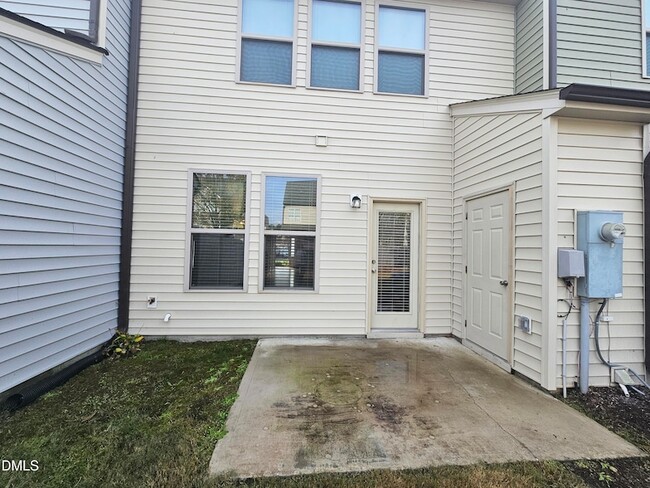 Building Photo - 30 Reunion Ct