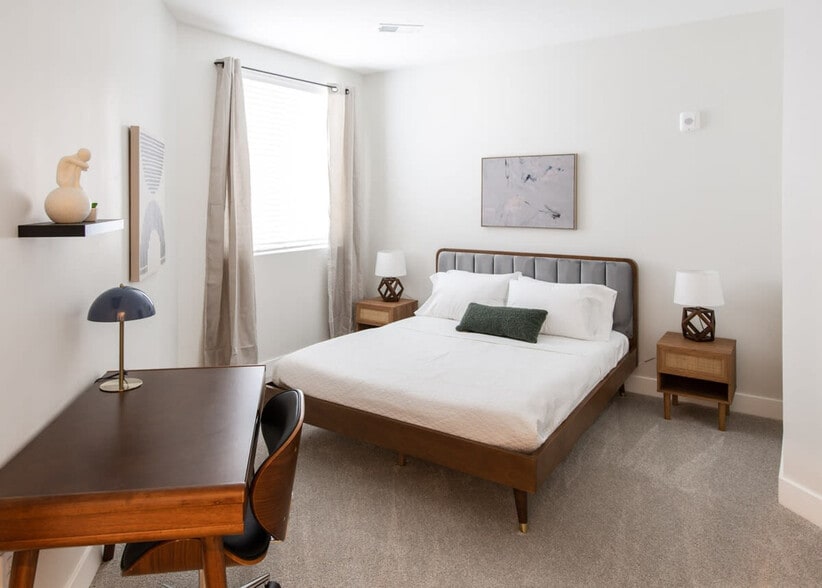 Building Photo - 601 E Pete Rose Wy