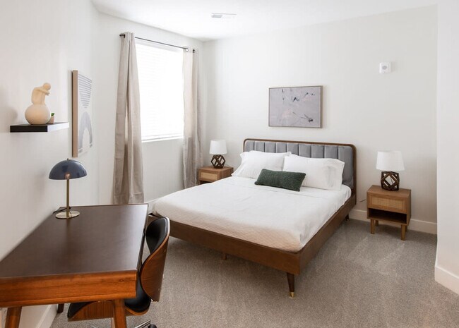 Building Photo - 228 Pike St