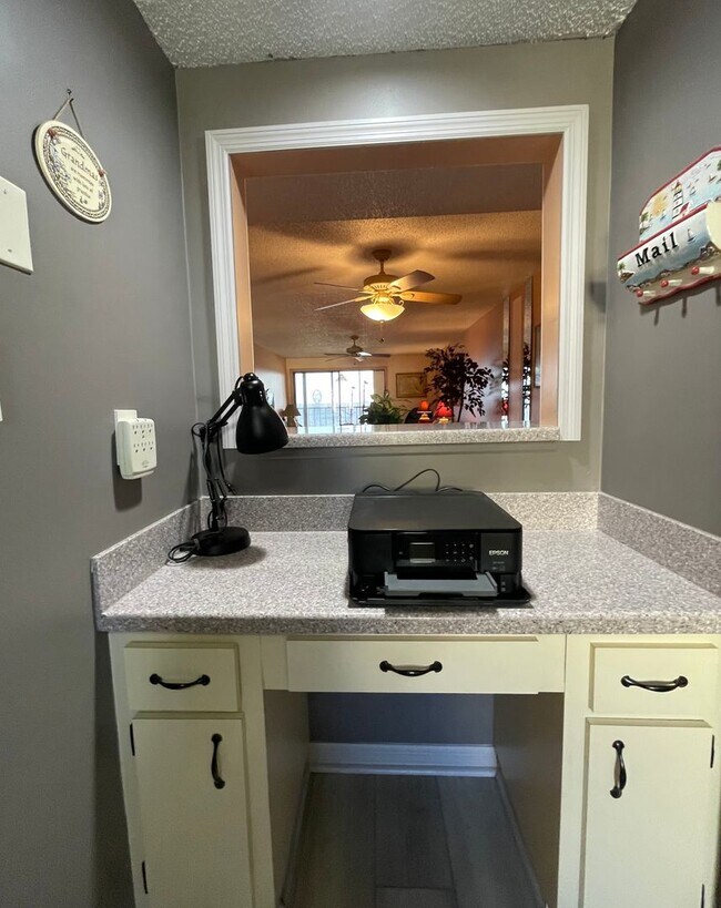 Building Photo - 14459 River Beach Dr