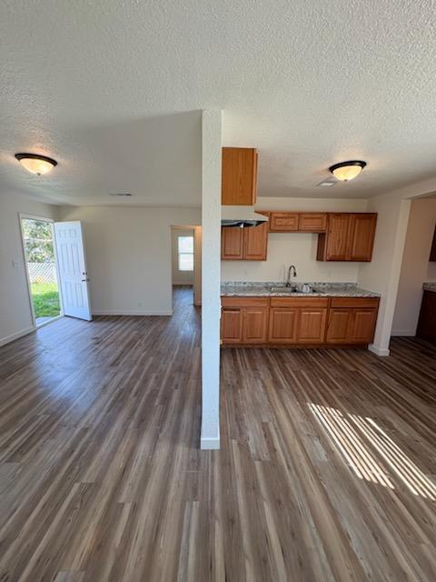 Building Photo - 216 NE 4th Ave