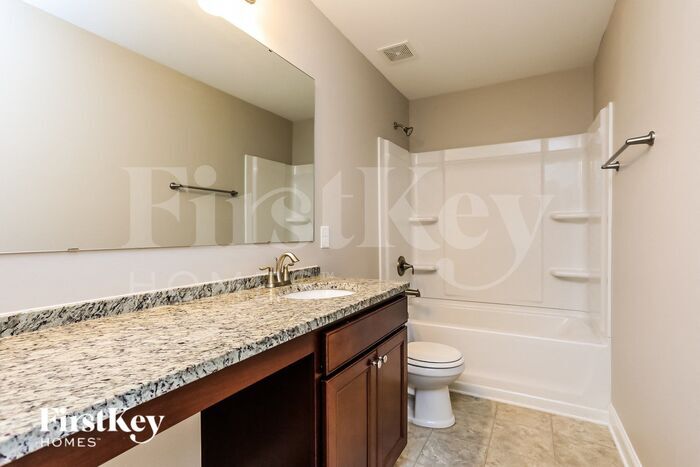 Building Photo - 2205 Wise Owl Dr