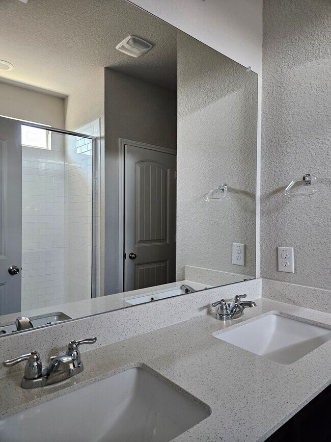 Building Photo - 4-Bedroom Home for Lease – Hutto, TX