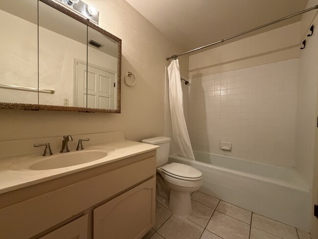 Building Photo - 2212 Plaza Del Prado