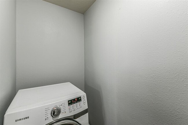 Building Photo - 12826 Kiev Hills Ln