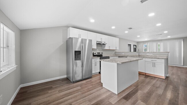 Building Photo - 5242 Greylog Dr
