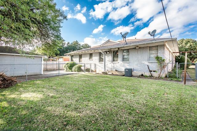 Building Photo - 6508 St Moritz Ave