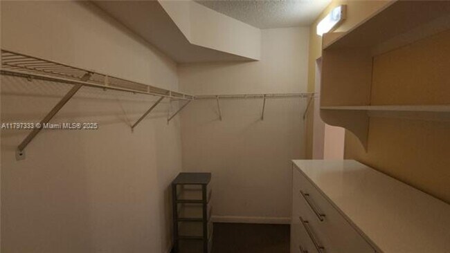 Building Photo - 5900 Collins Ave