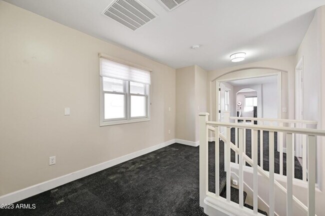 Building Photo - 3853 E Sabra Ln