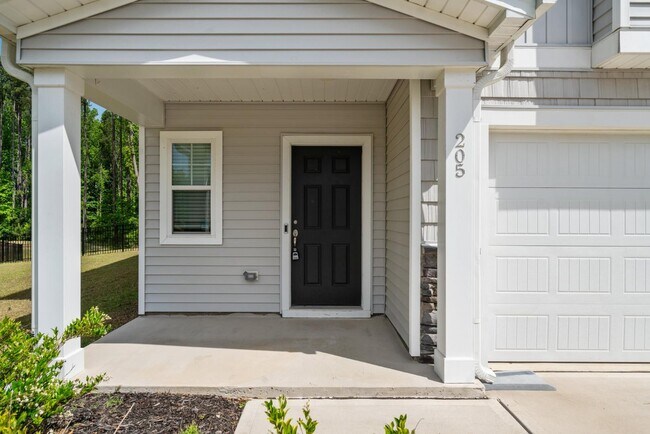 Building Photo - 205 Abercorn Wy