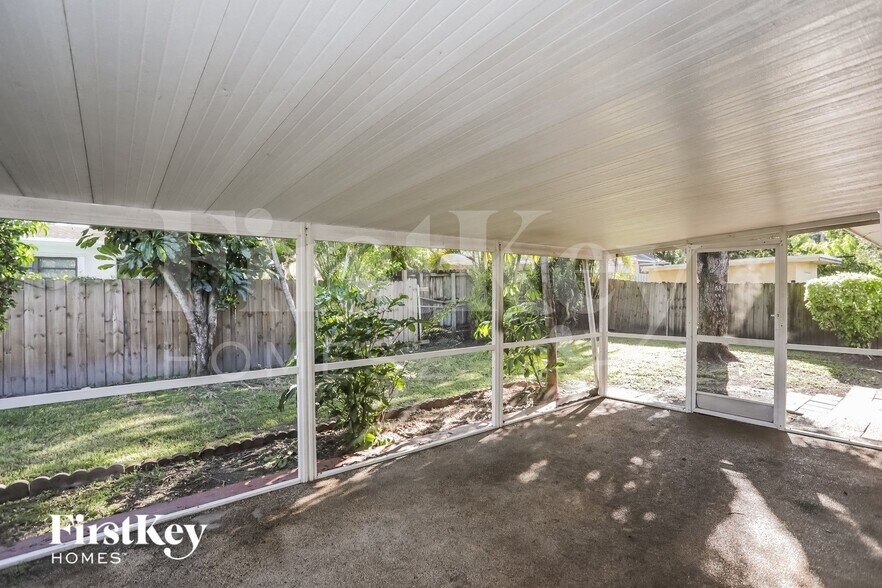 Building Photo - 10520 SW 199th St