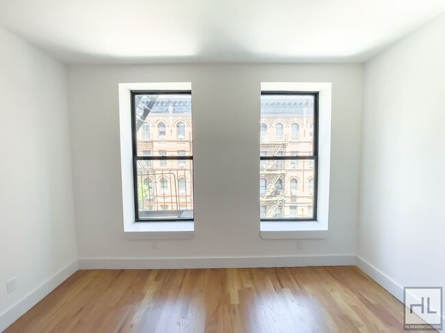 Building Photo - East 93 Street / Spacious 1-Bedroom 1-Bath...