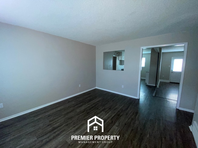 Building Photo - 6313 Leamont Dr