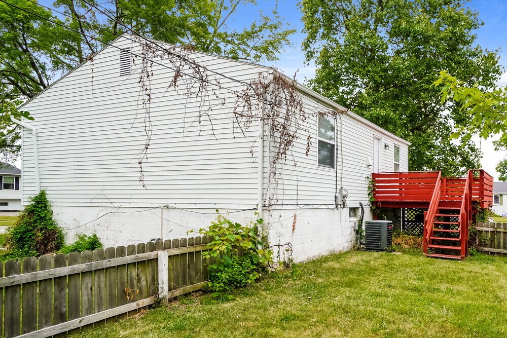 Building Photo - 2557 Brunswick Dr