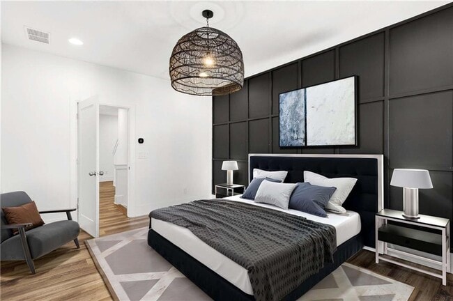 Building Photo - 1338 Booth Ave NW