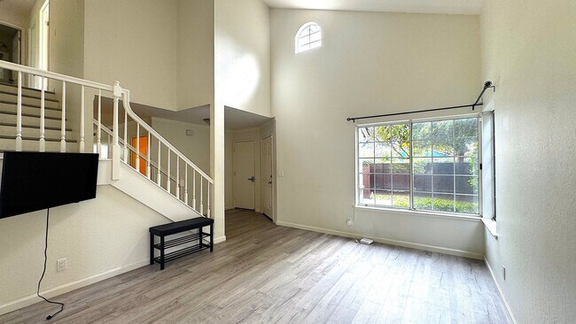 Building Photo - 4501 O’Neill Lane - Coastal comfort, sunny serenity, and the best of Soquel at your doorstep