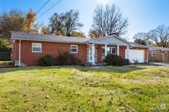 Building Photo - 126 Hampton Dr
