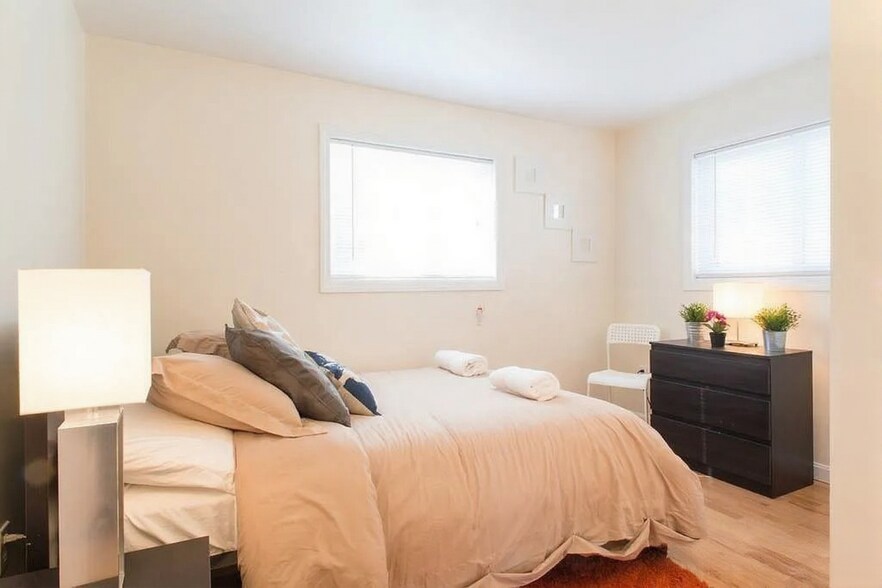 Building Photo - 33 Oxford Cir