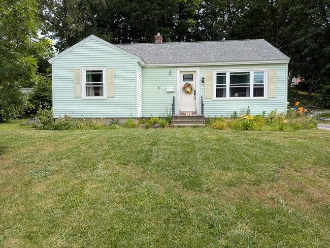 Primary Photo - 17 Daley St