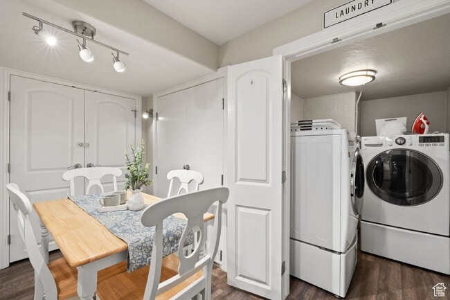Building Photo - Beautiful 4 Bd. 3 Bath Home w/Mother-In-La...