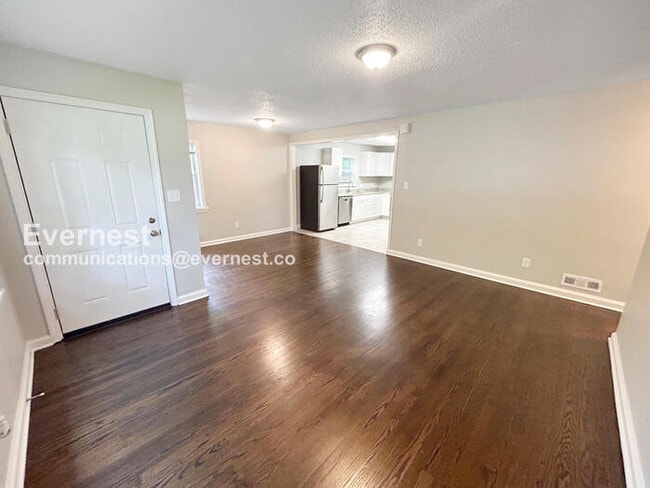 Building Photo - 3400 Bonaire Dr