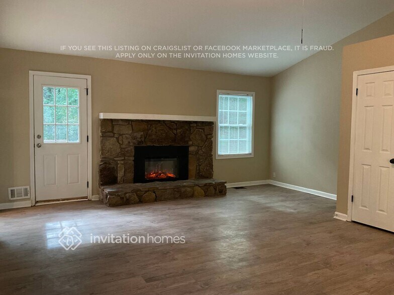 Building Photo - 2057 Kinridge Ct