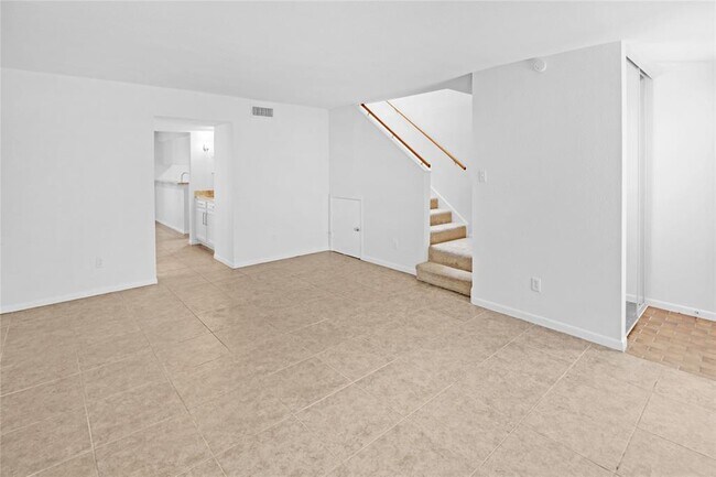 Building Photo - 1500 Sandy Springs Rd