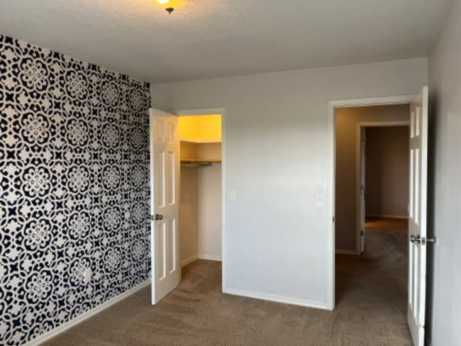 Building Photo - 4008 Watkins Ave