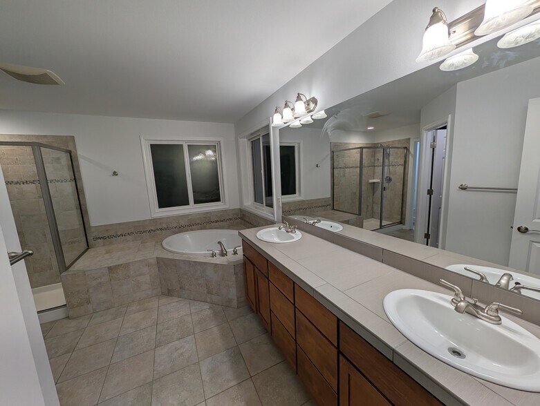 Building Photo - 19031 Waxen Rd