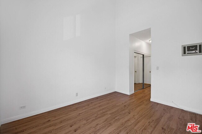 Building Photo - 1440 Veteran Ave