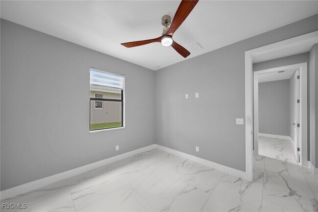 Building Photo - 1201 SW 8th Pl