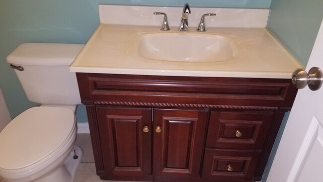 Building Photo - Kennesaw Town House