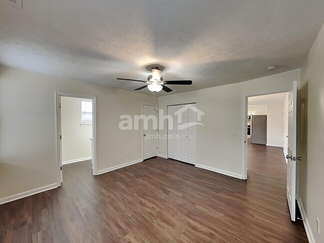 Building Photo - 112 Bradford Cir