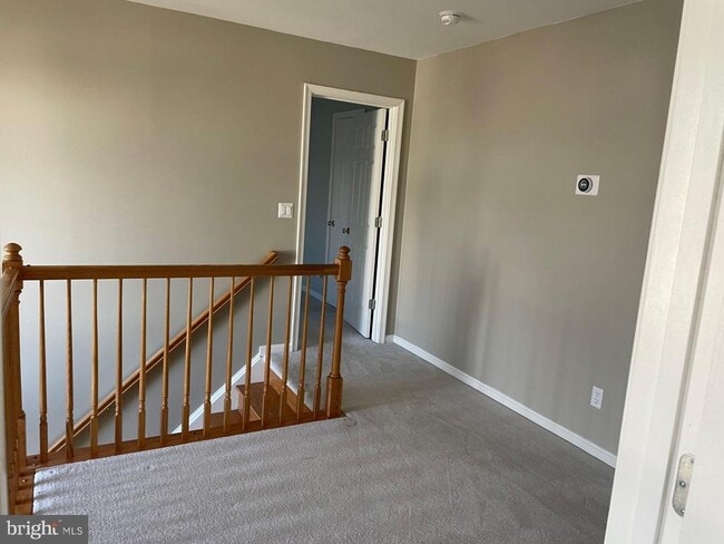 Building Photo - 14 Sassafras Ln