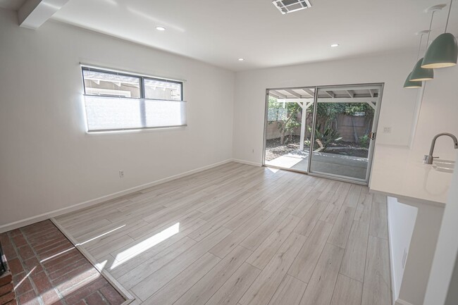 Building Photo - COMING SOON! Canoga Park 4-Bedroom Home fo...