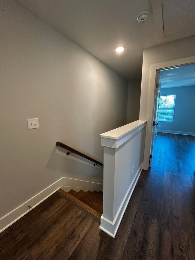 Building Photo - Welcome to Mill Town! 3 Beds, 2.5 Baths, w...