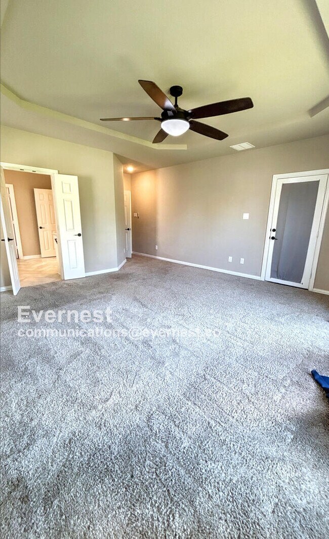 Building Photo - 306 Greenhill St