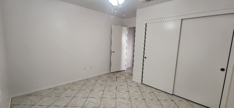 Building Photo - 2549 Lotus Hill Dr