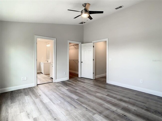 Building Photo - 12703 Tanja King Blvd