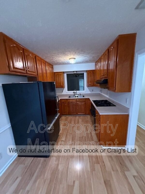 Building Photo - 110 Aloha Dr