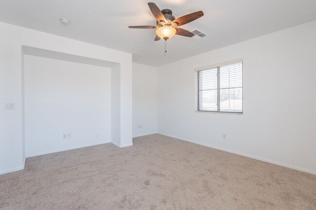 Building Photo - 4500 E Del Rio St