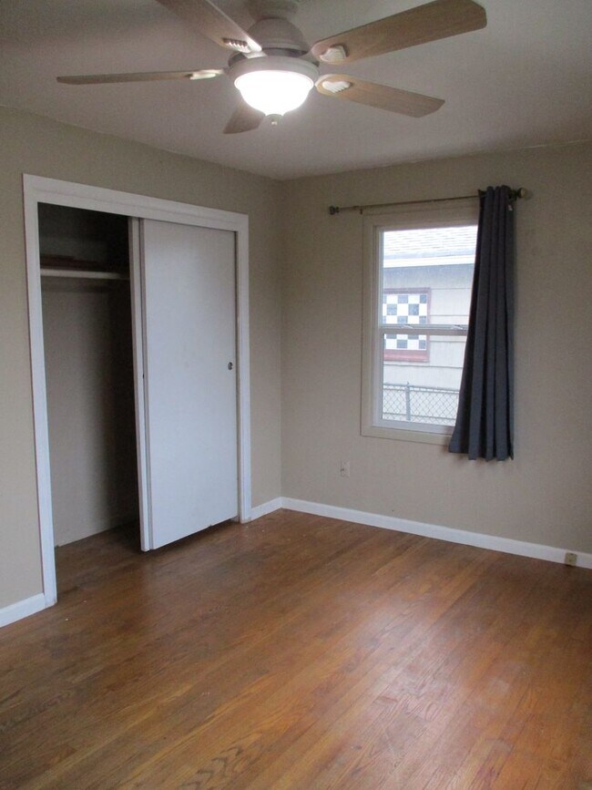 Building Photo - Adorable 3 Bedroom, 1 Bathroom Home in Tacoma