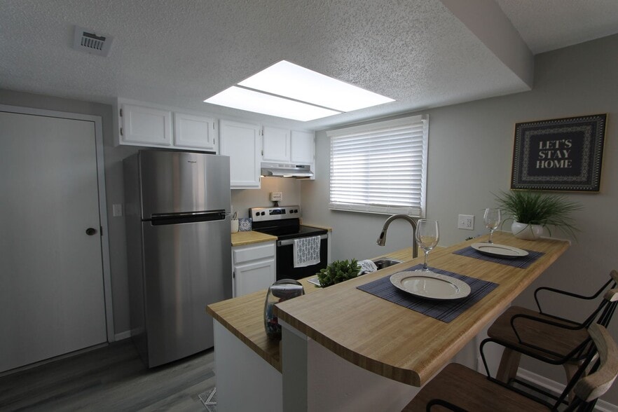 Interior Photo - The Hill