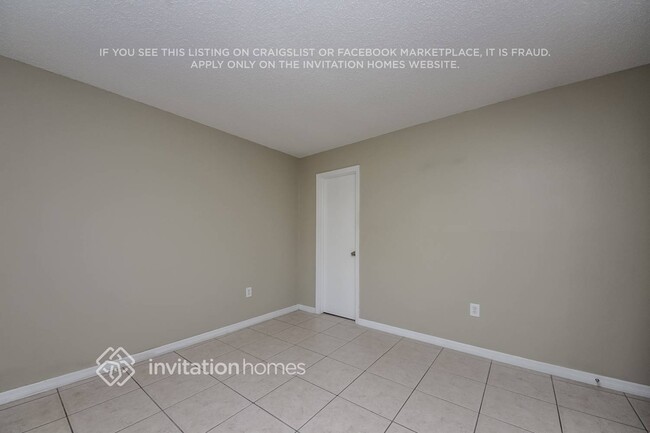 Building Photo - 138 Barrington Dr