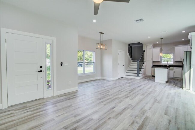 Building Photo - 5634 Queener Ave