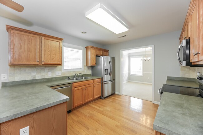 Building Photo - 23 Kirkshire Ln