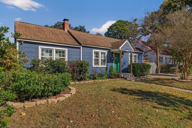 Primary Photo - 1106 E 52nd St