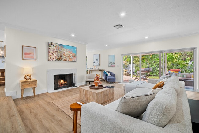 Building Photo - 2421 SW 29th Way