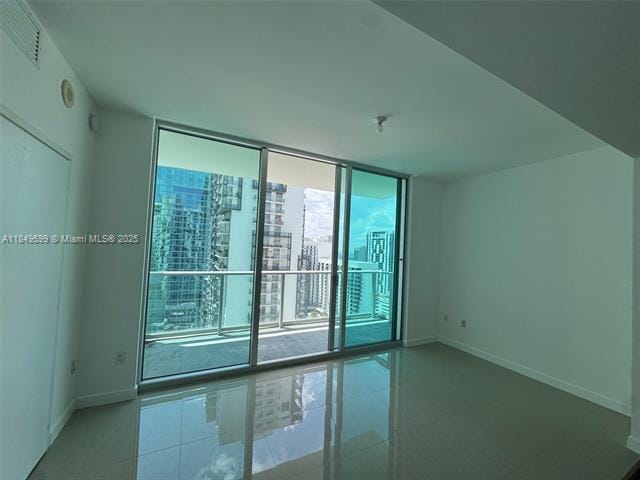 Building Photo - 300 S Biscayne Blvd